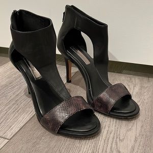 BCBG Maxazria - high heel sandals - zipper back -Size 7